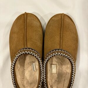 Ugg tasman Slippers with Embroidered Trim